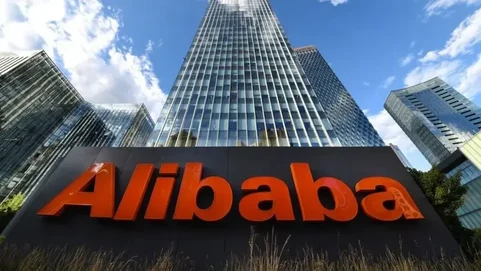 🚀 Alibaba Shocks the World with a Smaller, Faster AI Model!