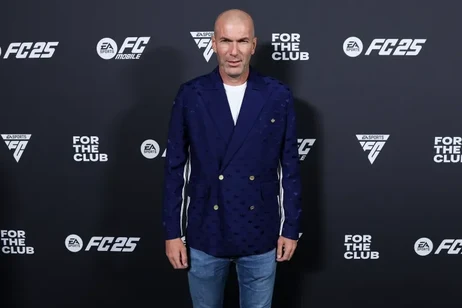 ⚽ Zidane Shocks Fans: Leaves Out Messi and Picks Himself in 4 Categories of the “Perfect Player”