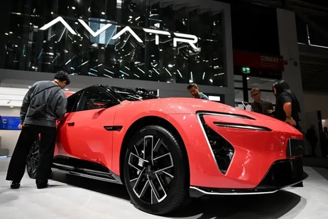 Chinese Carmakers Invade Germany’s Stronghold… Will They Dethrone Mercedes and BMW? 🚗🇨🇳🇩🇪