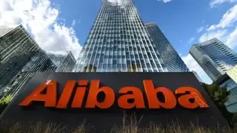 🚀 Alibaba Shocks the World with a Smaller, Faster AI Model!