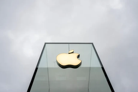 Apple Borrowing Your Eyes: 3 Smart Devices Set to Redefine the World by 2026